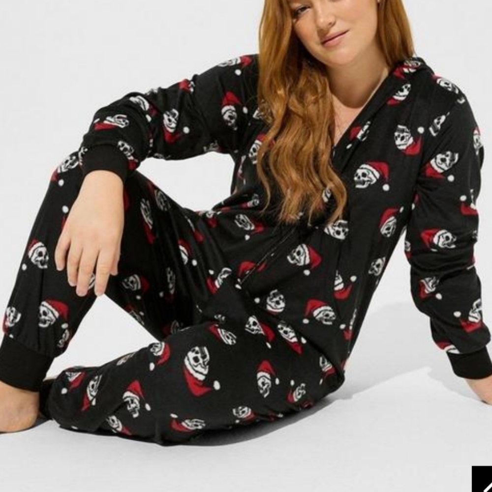 🆕️☠️ SKULL SANTA FLEECE HOODED WITH BACK FLAP ONESIE☠️